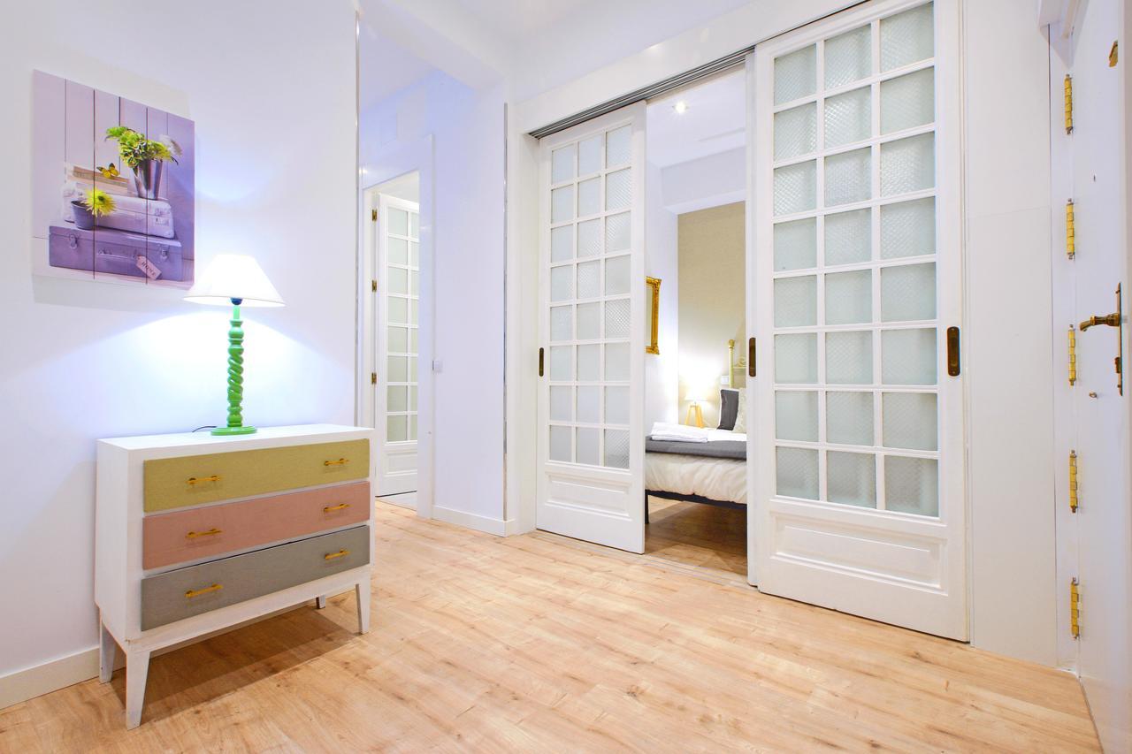 Апартаменты Reina Sofia Boutique I Мадрид Экстерьер фото