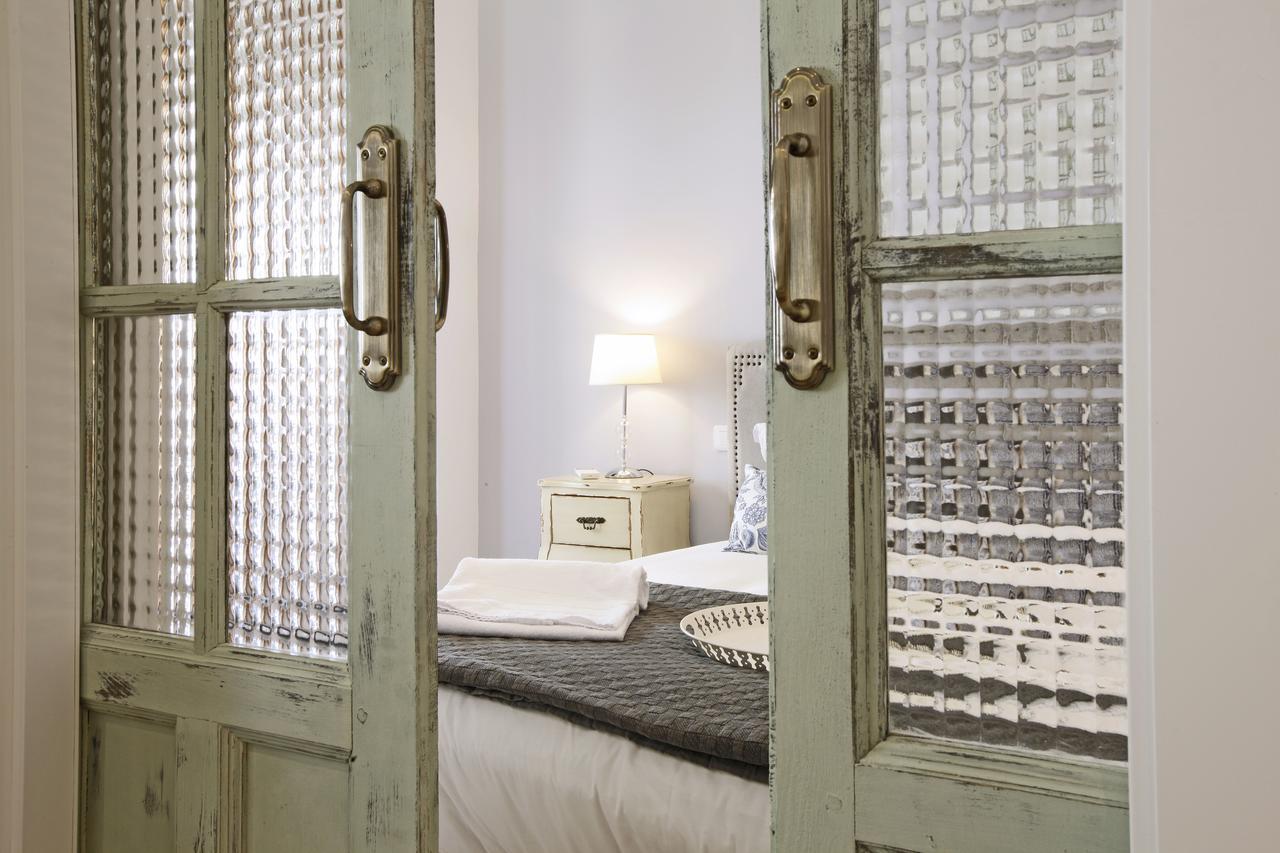 Апартаменты Reina Sofia Boutique I Мадрид Экстерьер фото